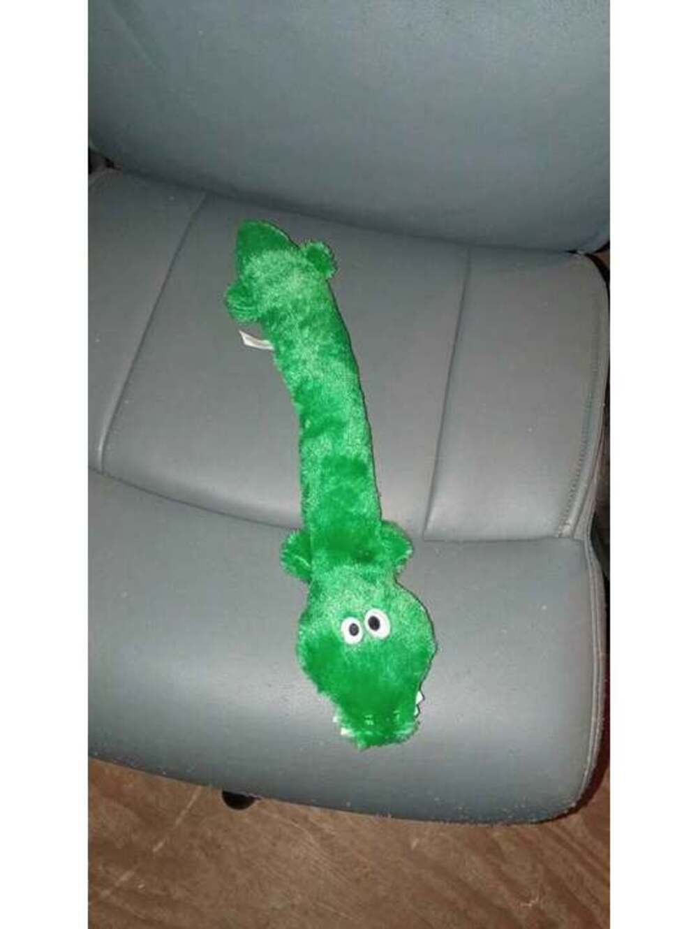 New Green Plush Alligator Dog Chew Toy - Soft and Durable